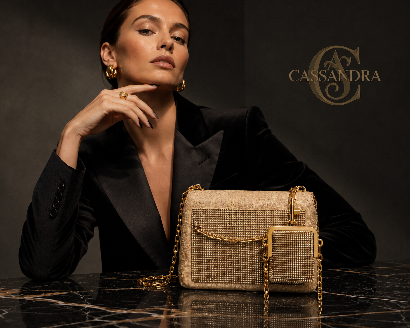 CASSANDRA RECTO-VERSO FLAP BAG IN METALLIC METASSÉ
